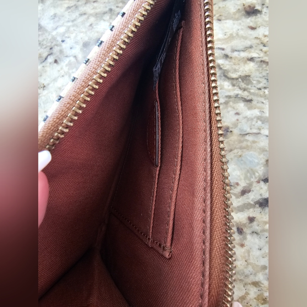FOSSIL Phone Case - Picture 6 of 7